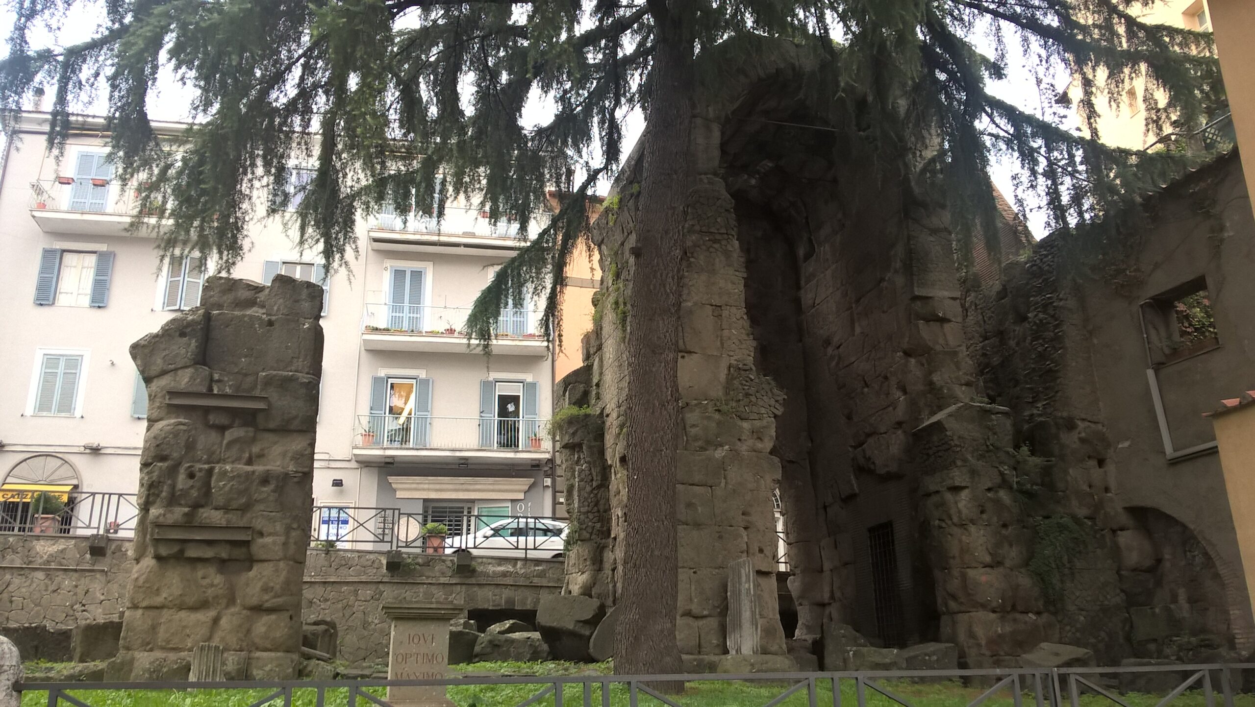 Porta praetoria