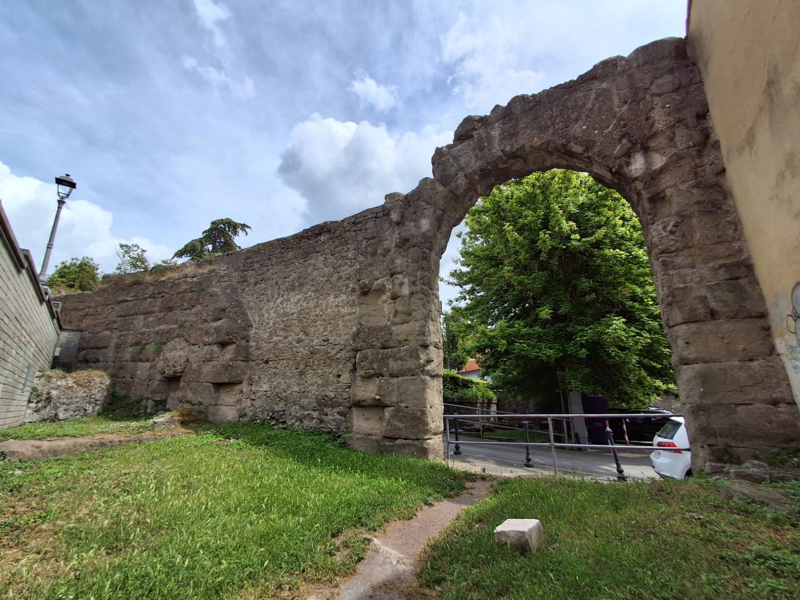 Porta principalis sinistra